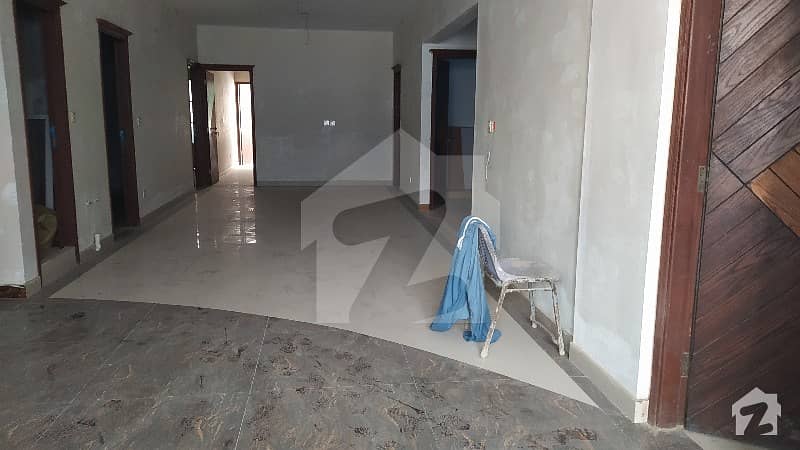Spacious 2700  Square Feet Upper Portion Available For Sale In Jamshed Town