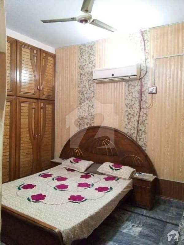 یوسف ٹاؤن فیصل آباد میں 3 کمروں کا 3 مرلہ مکان 21 ہزار میں کرایہ پر دستیاب ہے۔