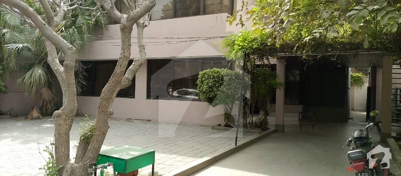 4500  Square Feet House In Gulberg For Rent