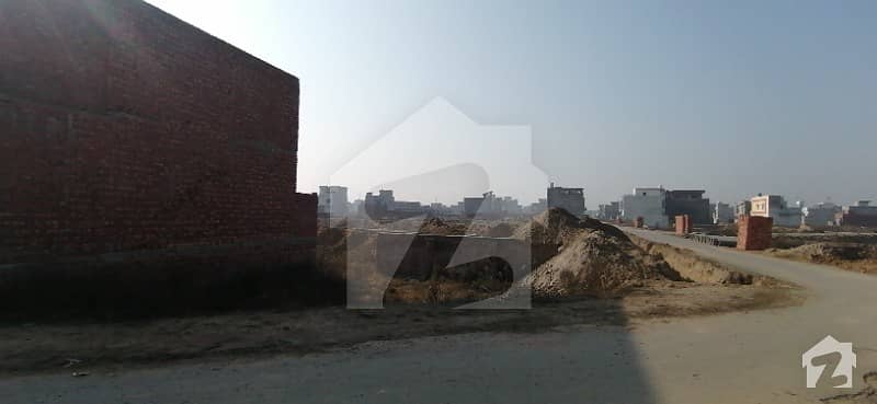 گالف ویولین پاک عرب ہاؤسنگ سوسائٹی لاہور میں 5 مرلہ رہائشی پلاٹ 30.5 لاکھ میں برائے فروخت۔