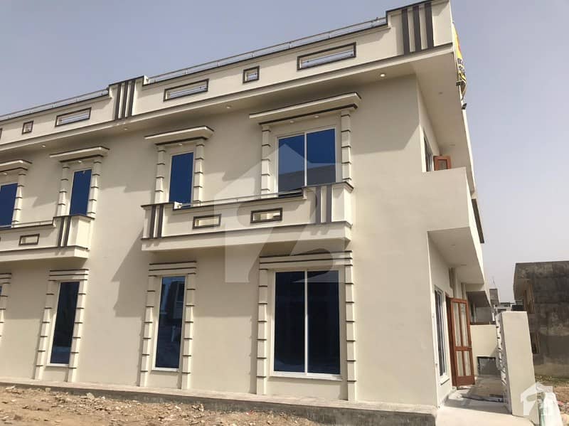 فیصل ٹاؤن - ایف ۔ 18 اسلام آباد میں 4 کمروں کا 7 مرلہ مکان 2.1 کروڑ میں برائے فروخت۔