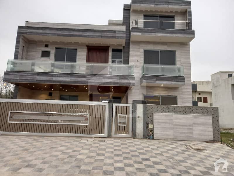 In D-12 3150  Square Feet House For Sale