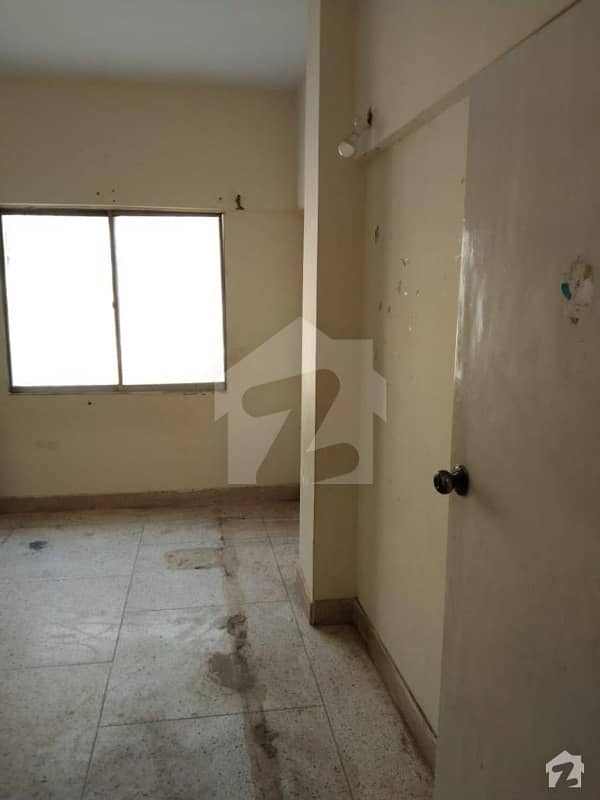 Flat For Rent 1400sqft 5th Floor Lift Available