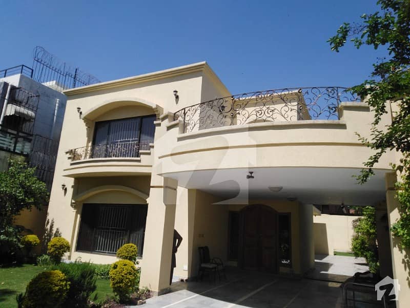 F-7 4 Bedroom Compact House For Rent With Beautiful Front Back Garden Only For Foreigners