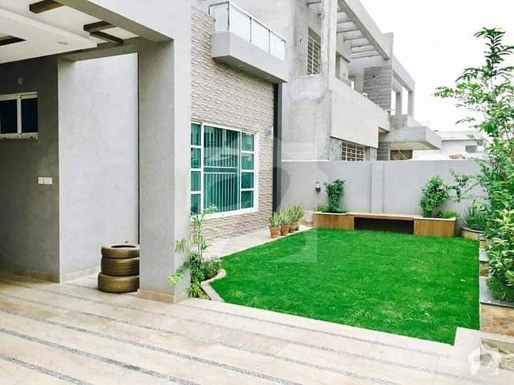 A Nicely Build 1 Kanal Like Brand New House Is Available For Sale In Canal Garden,  Block, D Lahore. Fully Furnished Located In Luxury Society Just Visit Once You Will Love The Rhythm Of Living In A Most Lavish Society.