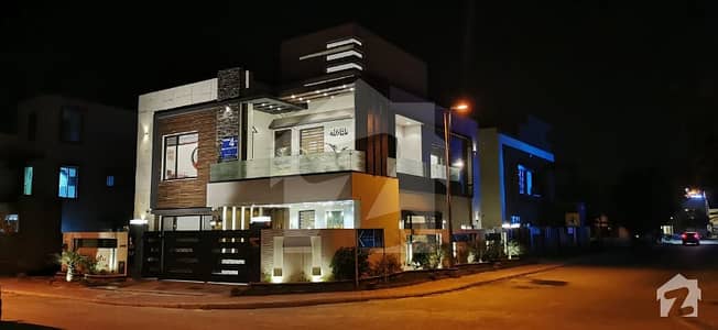 12 Marla Corner Luxurious Designer Built Furnished House For Sale 12 Marla Corner Luxurious Designer Built Furnished House For Sale