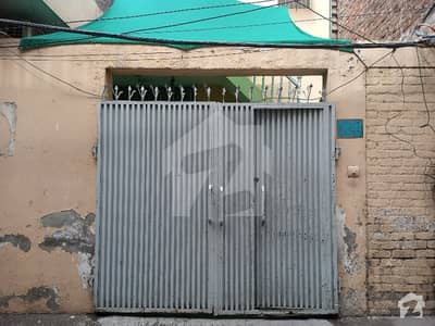 کینٹ غوثیہ کالونی کینٹ لاہور میں 3 کمروں کا 5 مرلہ مکان 30 ہزار میں کرایہ پر دستیاب ہے۔