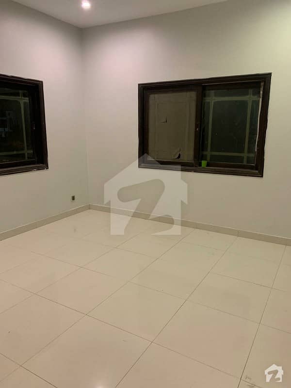 Studio Apartment Outclass 2 Bedrooms Lounge Kitchen West Open Maintained Building Rent Dha6