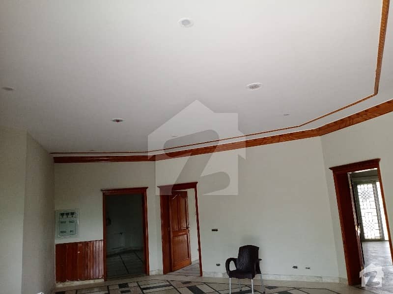 1.5 Kanal House Upper Portion Available For Rent In Model Town A Block