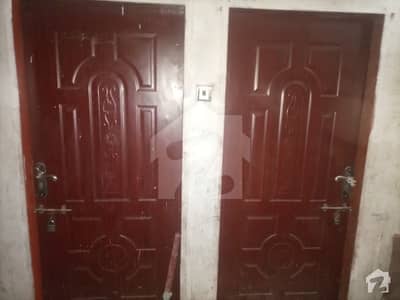 Flat Sized 515  Square Feet Is Available For Sale In Jamia Cloth Market