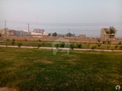 400 Yards Commercial Plot For Sale Ground + 7 Approved