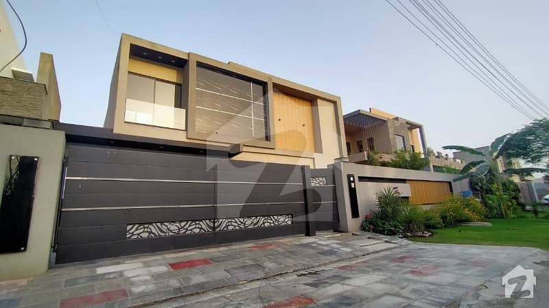 1 KANAL BRAND NEW MAZHAR MUNIR DESIGN BUNGALOW FOR SALE IN STATE LIFE BY SYED BROTHERS