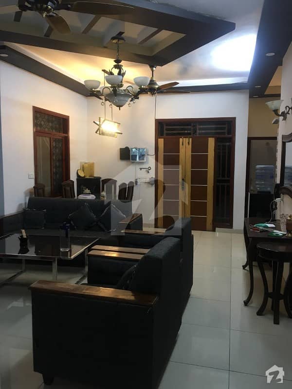 دادابھوئے ٹاؤن فیصل کنٹونمنٹ کینٹ کراچی میں 3 کمروں کا 9 مرلہ فلیٹ 2.1 کروڑ میں برائے فروخت۔