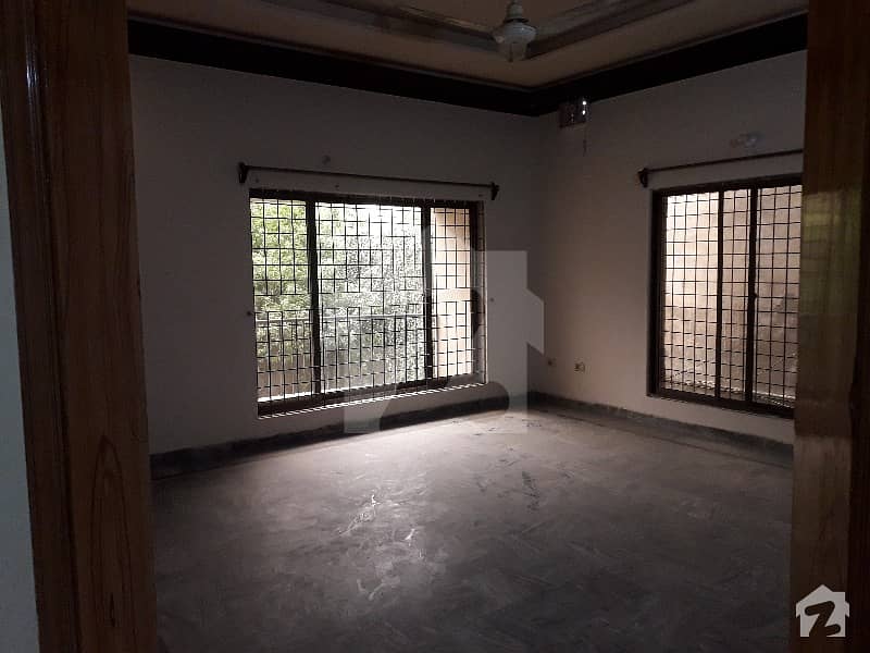 In Kohinoor Town House Sized 4500  Square Feet For Rent