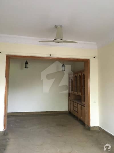 Gorgeous 1575  Square Feet Lower Portion For Rent Available In Model Town Humak