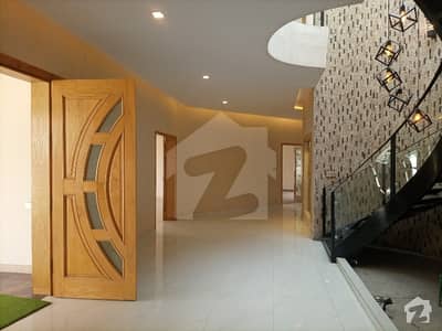 Fantastic Location Brand New 2 Kanal Double Unit House For Rent