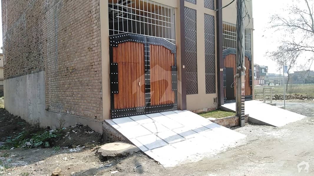 اوپی ایف ہاوسنگ سکیم پشاور میں 7 کمروں کا 7 مرلہ مکان 2.8 کروڑ میں برائے فروخت۔