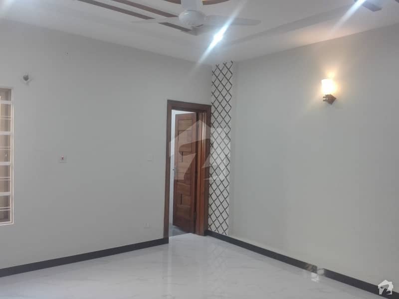 12 Marla Upper Portion Situated In PWD Colony For Rent