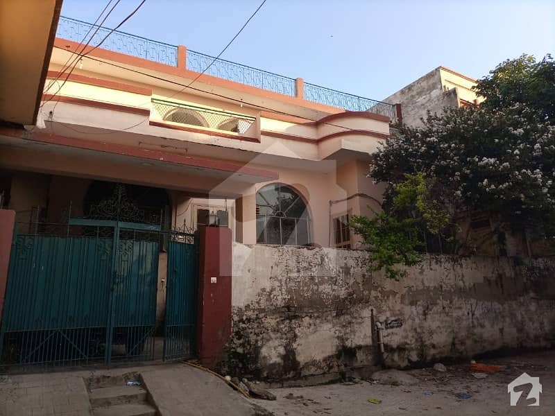 9 Marla House For Sale Near To Commercial Area