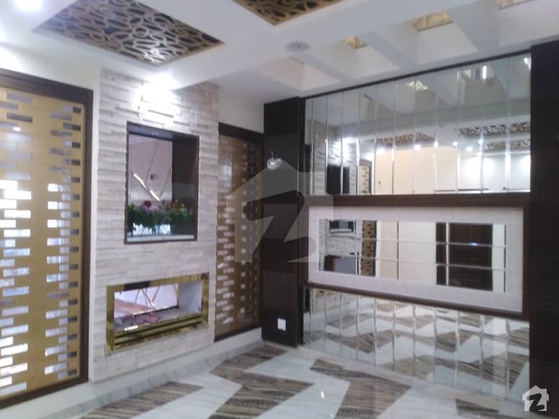 A Palatial Residence For Sale In Revenue Society Lahore