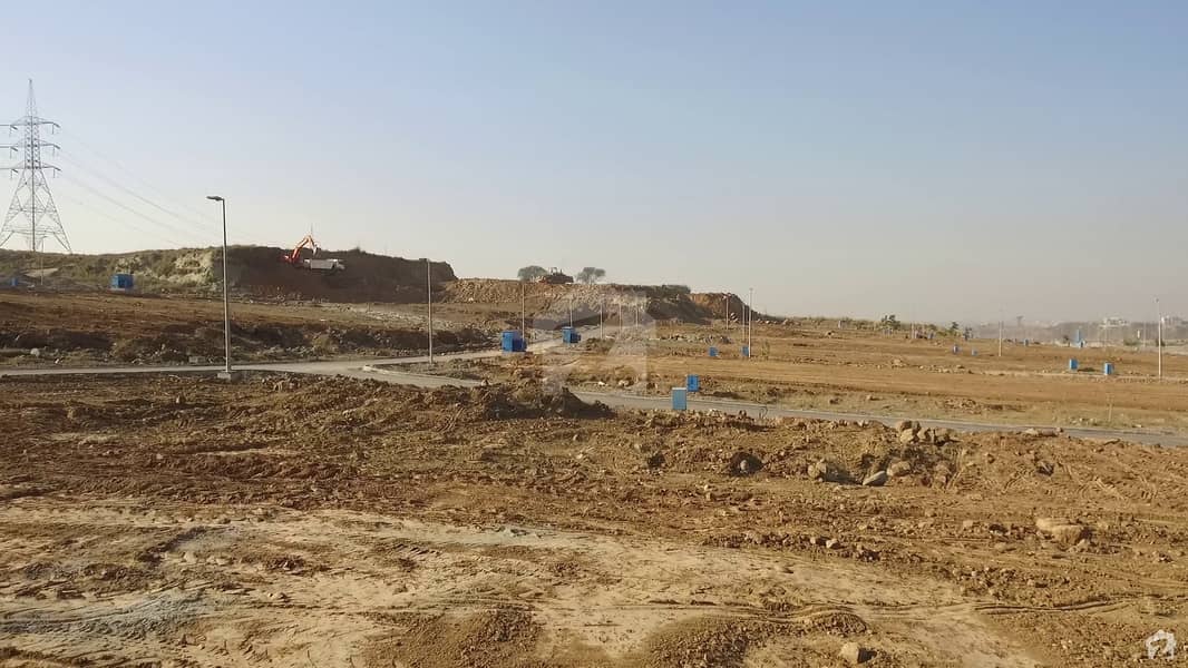 10 mrla plot available for sale in DHA phase 5 sector F