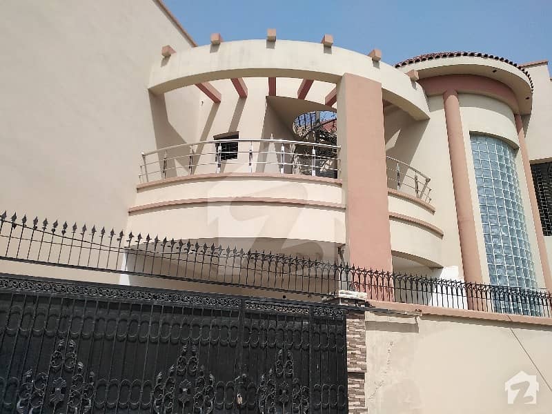 House Is Available For Sale In Zeeshan Colony