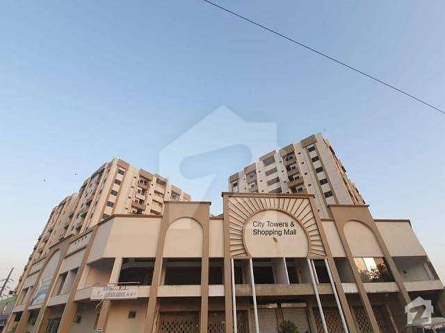 سٹی ٹاور اینڈ شاپنگ مال یونیورسٹی روڈ کراچی میں 3 کمروں کا 8 مرلہ فلیٹ 1.65 کروڑ میں برائے فروخت۔