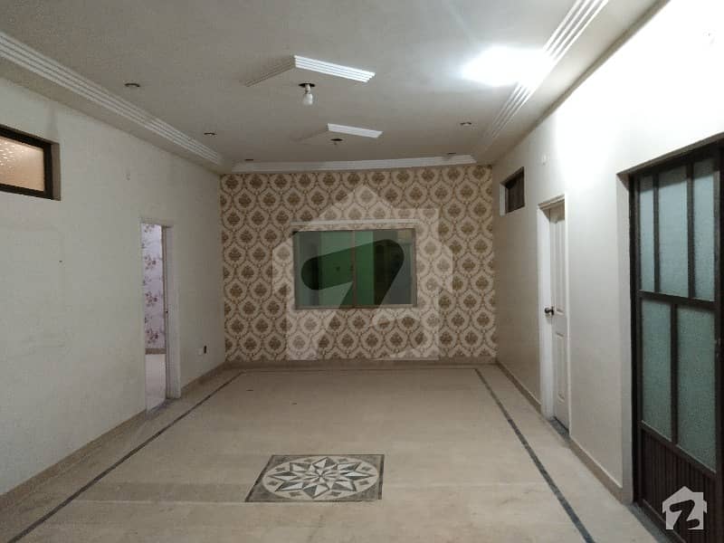 ناظم آباد - بلاک 3 ناظم آباد کراچی میں 3 کمروں کا 9 مرلہ بالائی پورشن 57 ہزار میں کرایہ پر دستیاب ہے۔