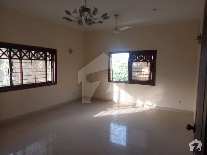 Defence 500 Yard West Open Two Unit Bungalow 3+3 Bedroom Marble Flooring Very Well Maintained Away From Sea