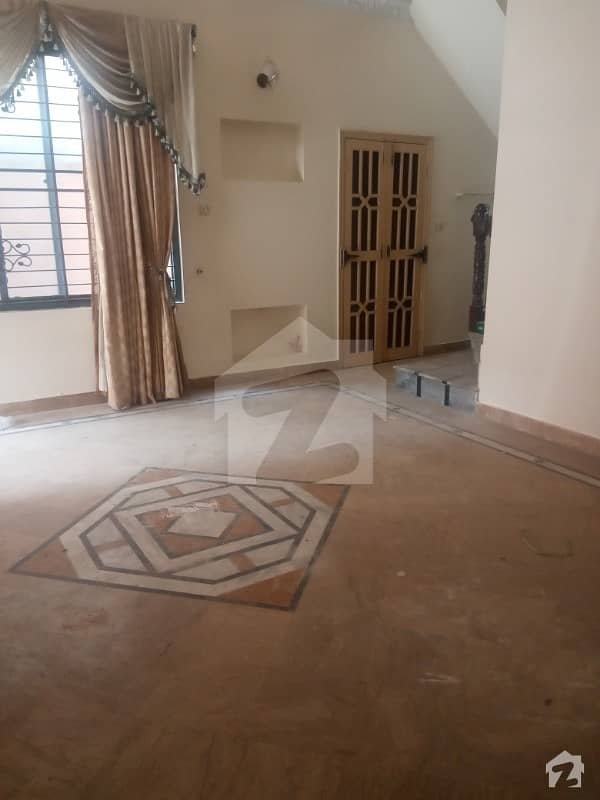 2250  Square Feet Lower Portion Available For Rent In Allama Iqbal Town