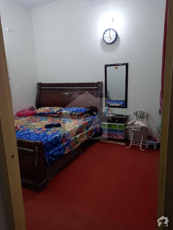پی آئی بی کالونی کراچی میں 2 کمروں کا 5 مرلہ زیریں پورشن 22 ہزار میں کرایہ پر دستیاب ہے۔