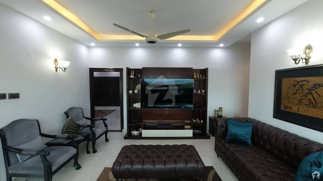 2300 Square Feet Flat In Sea View Apartments For Sale