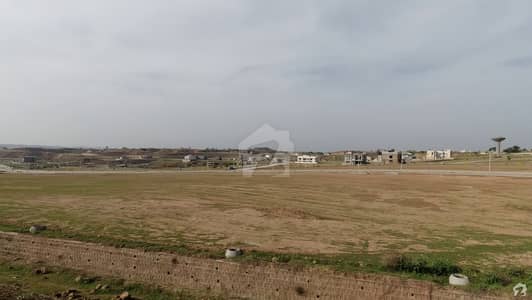 Plot Is Available For Sale In Bahria Town Phase 8 - Block P Plot Is Available For Sale In Bahria Town Phase 8 - Block P