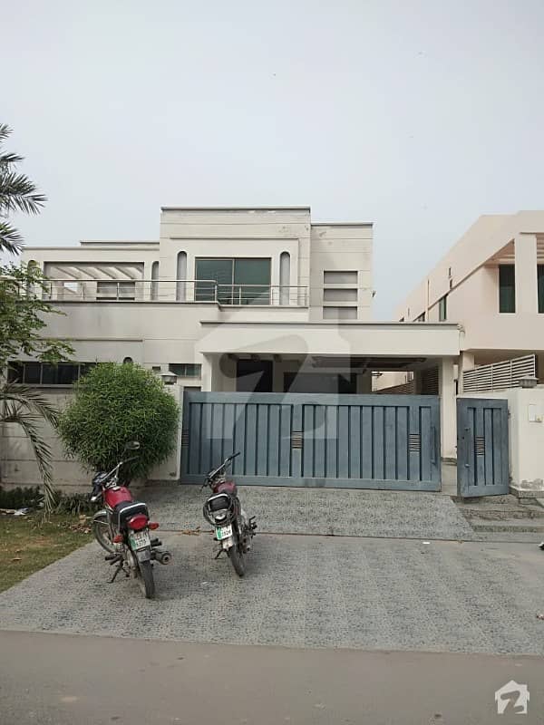 1 KANAL FULL HOUSE DOUBLE UNIT AVAILABLE FOR RENT IN PHASE 5