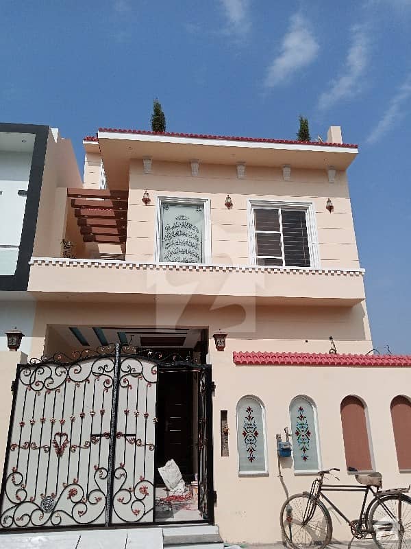 Stunning 1125  Square Feet House In Gajju Matah Available