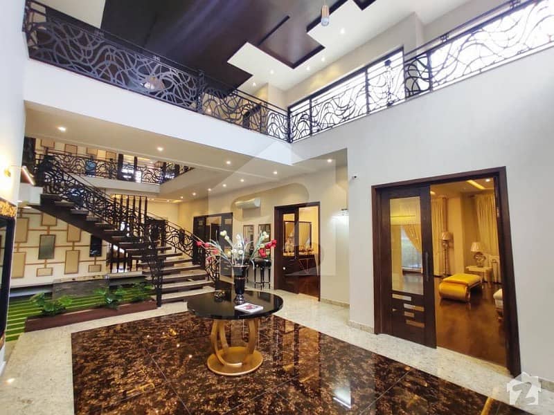 واپڈا ٹاؤن لاہور میں 5 کمروں کا 1 کنال مکان 1.4 لاکھ میں کرایہ پر دستیاب ہے۔