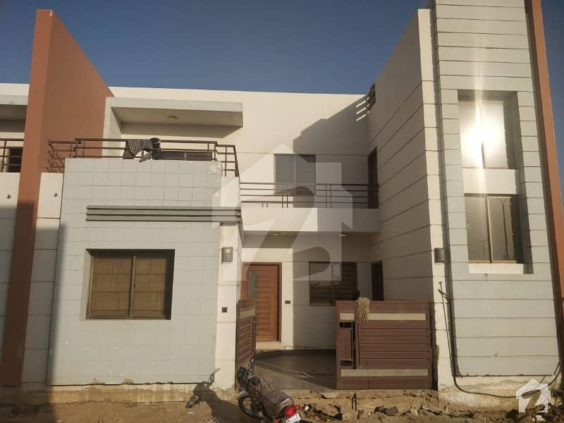 صائمہ وِلاز کراچی موٹروے کراچی میں 3 کمروں کا 6 مرلہ مکان 1.1 کروڑ میں برائے فروخت۔