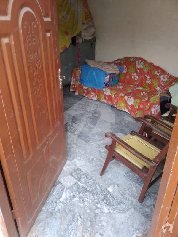 سمبڑیال سیالکوٹ میں 6 کمروں کا 3 مرلہ مکان 36 لاکھ میں برائے فروخت۔