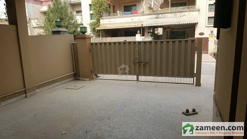 4 Bedroom House Available In Askari 14