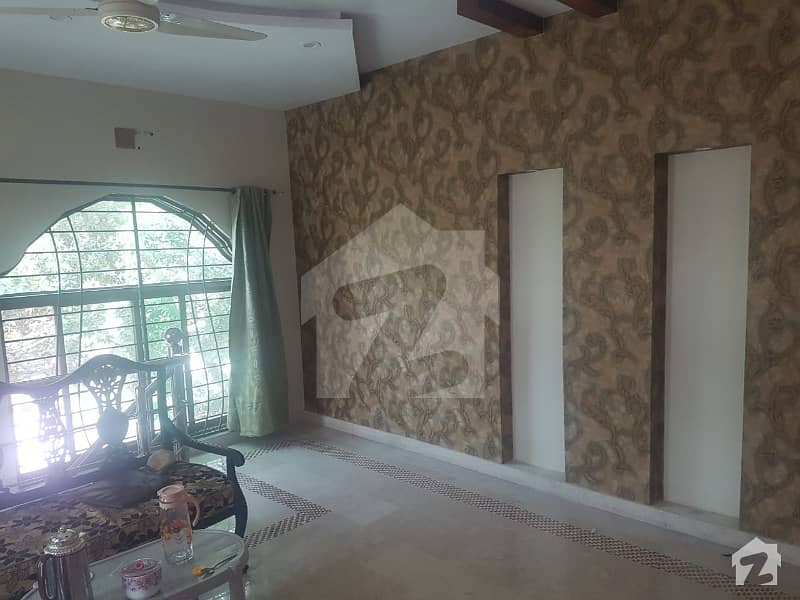 10 Marla Slightly Used House Is Available For Sale In Gulbahar Block Ideal Location