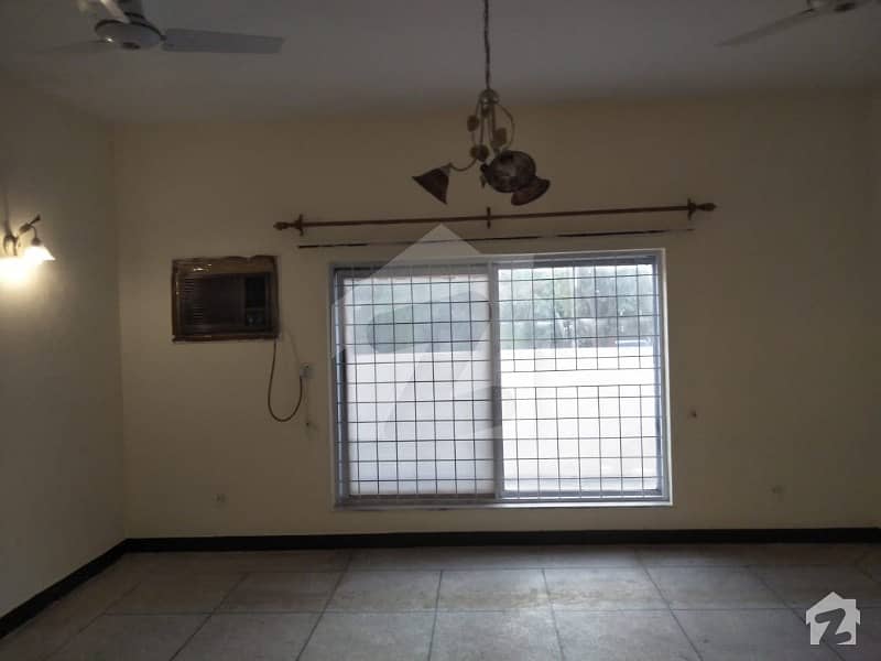 DHA 10 Marla Beautiful Bungalow Cheapest Price