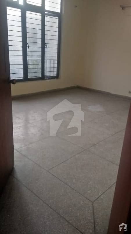 2250  Square Feet House In Model Town - Block M For Rent At Good Location