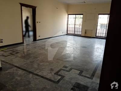 Main Cantt Hot Location 2 Kanal Upper Portion For Rent