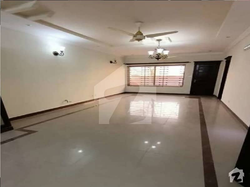 گلشنِ معمار گداپ ٹاؤن کراچی میں 6 کمروں کا 8 مرلہ مکان 2.7 کروڑ میں برائے فروخت۔