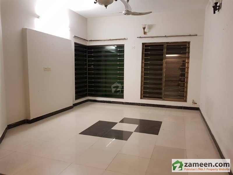 3 Bedroom SD House Fully Tiled Available In Askari 14