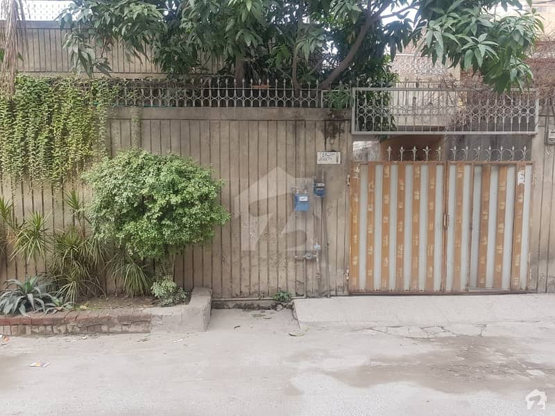 10 Marla Spacious House Available In Multan Road For Sale