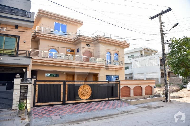 ائیرپورٹ ہاؤسنگ سوسائٹی راولپنڈی میں 8 کمروں کا 1 کنال مکان 3.75 کروڑ میں برائے فروخت۔