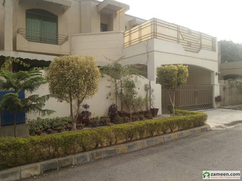 South Face 4 Bed House Available In Askari 12
