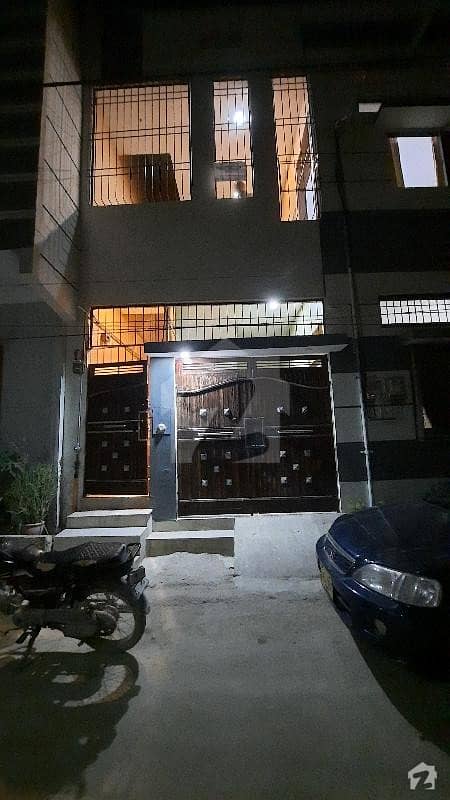 شاه میر ریزیڈنسی یونیورسٹی روڈ کراچی میں 4 کمروں کا 5 مرلہ مکان 1.6 کروڑ میں برائے فروخت۔
