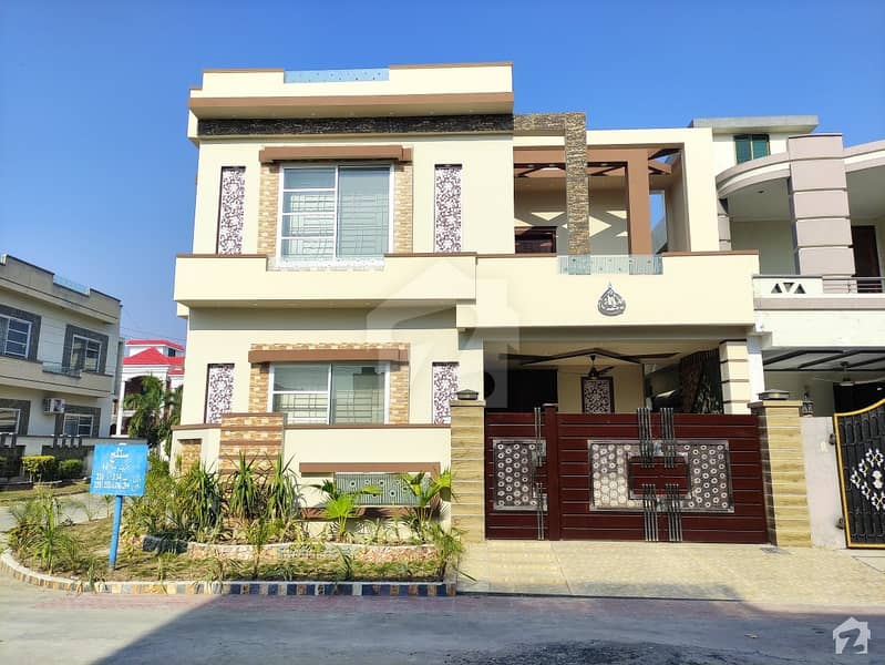 6 Marla House For Sale In DC Colony